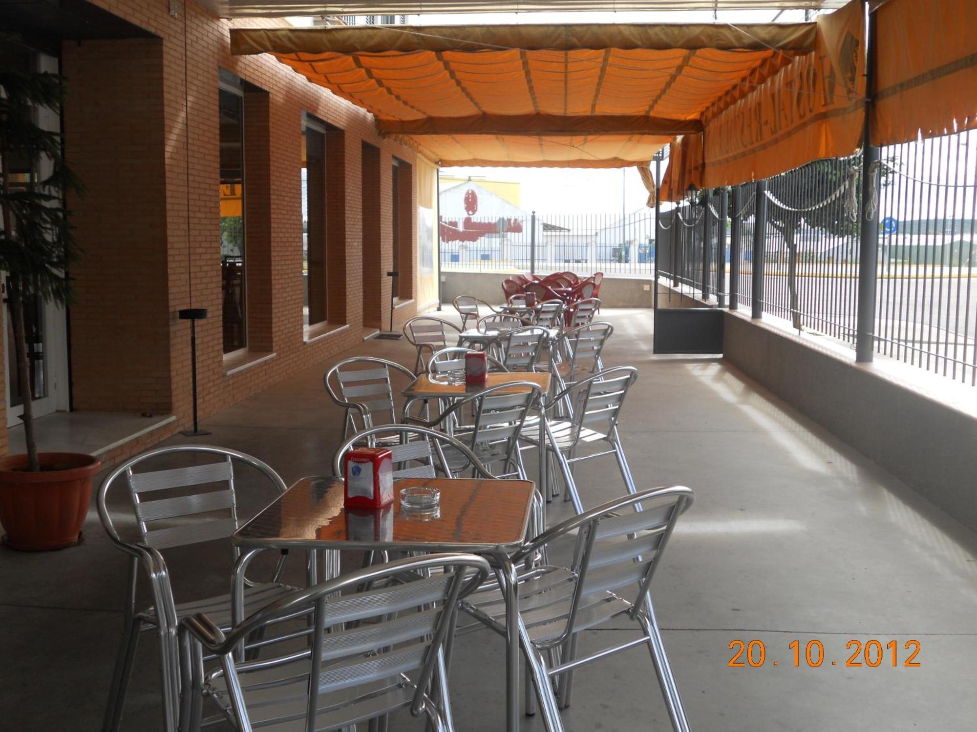 Hostal Restaurante Hermanos Zamora Palma del Río Exterior foto