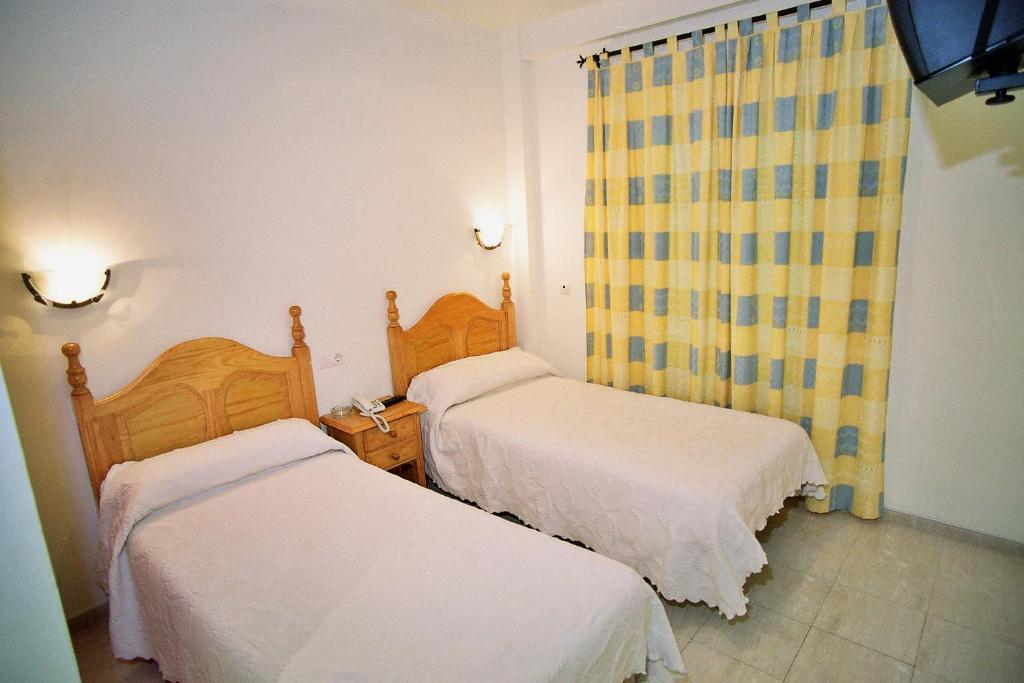 Hostal Restaurante Hermanos Zamora Palma del Río Quarto foto