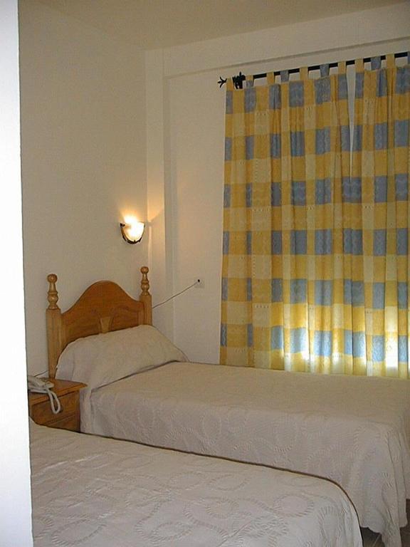 Hostal Restaurante Hermanos Zamora Palma del Río Quarto foto