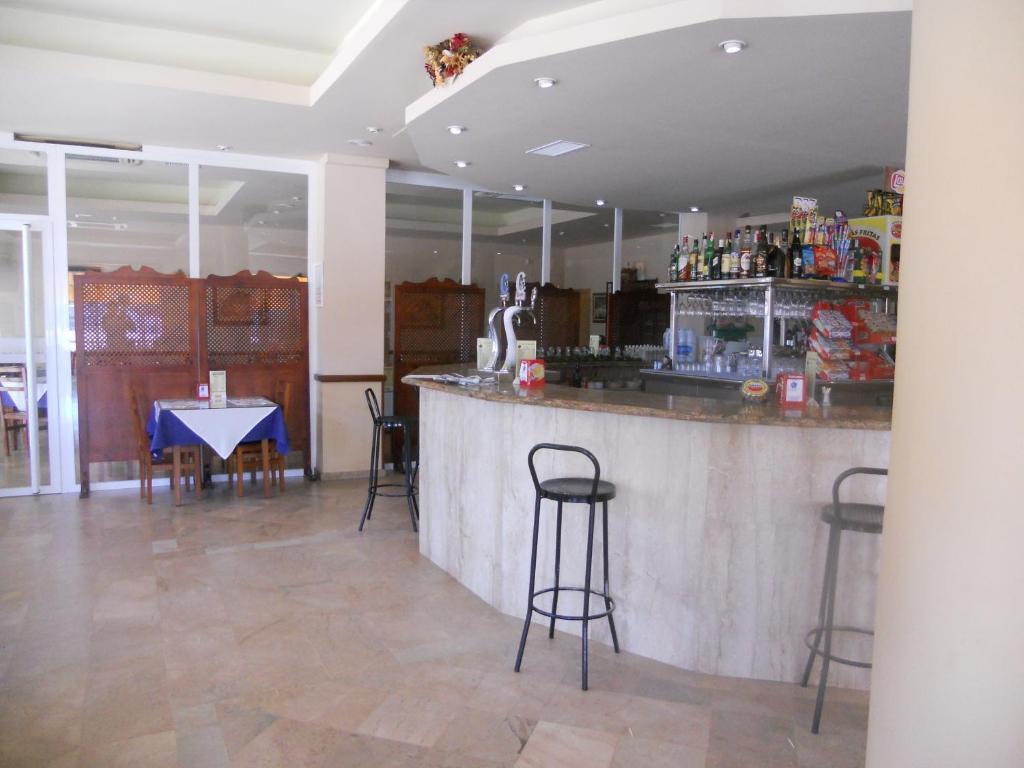 Hostal Restaurante Hermanos Zamora Palma del Río Exterior foto